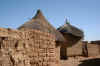 huts_in_village_Gossere-Goutla.JPG (283602 bytes)